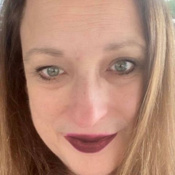 Meet your Posher, Michele - Picture 1 of 1